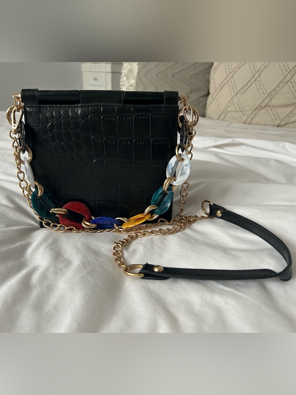 Princess Polly Black Faux-Croc Crossbody with Multicolor Resin Link Strap